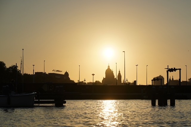 And the sun sets here too.